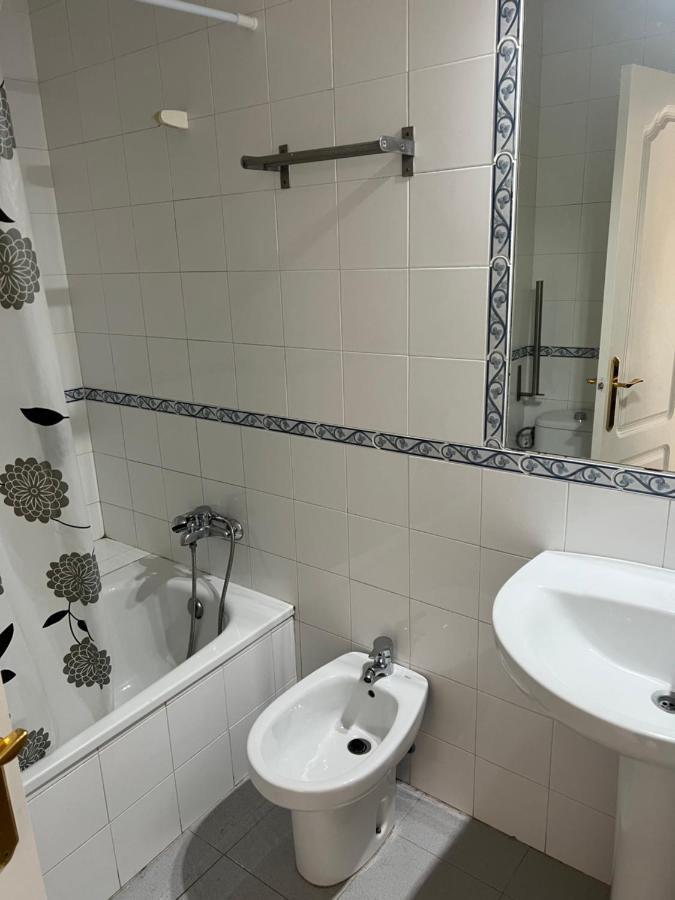 Piso De 3 Dormitorios Con Garaje Jerez de la Frontera Bagian luar foto