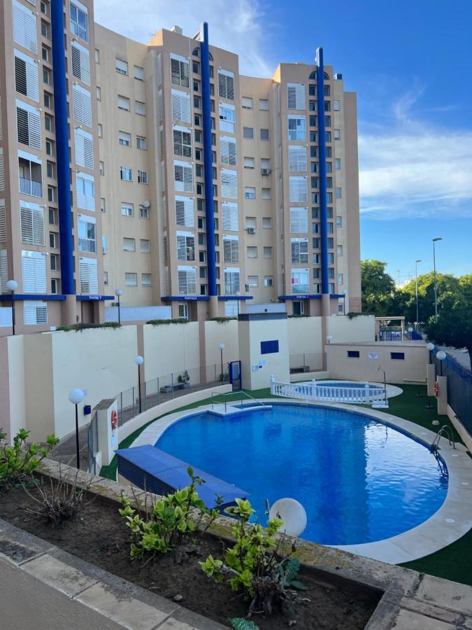 Piso De 3 Dormitorios Con Garaje Jerez de la Frontera Bagian luar foto
